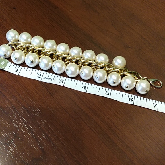 Vintage faux pearl charm bracelet - Picture 3 of 4